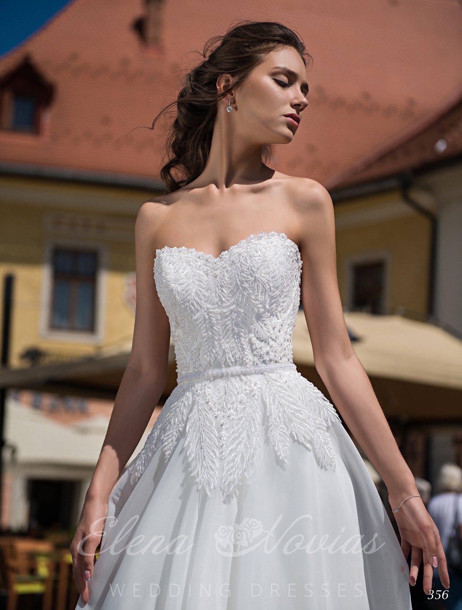 Свадебное платье с открытыми плечами оптом от  Elena Novias